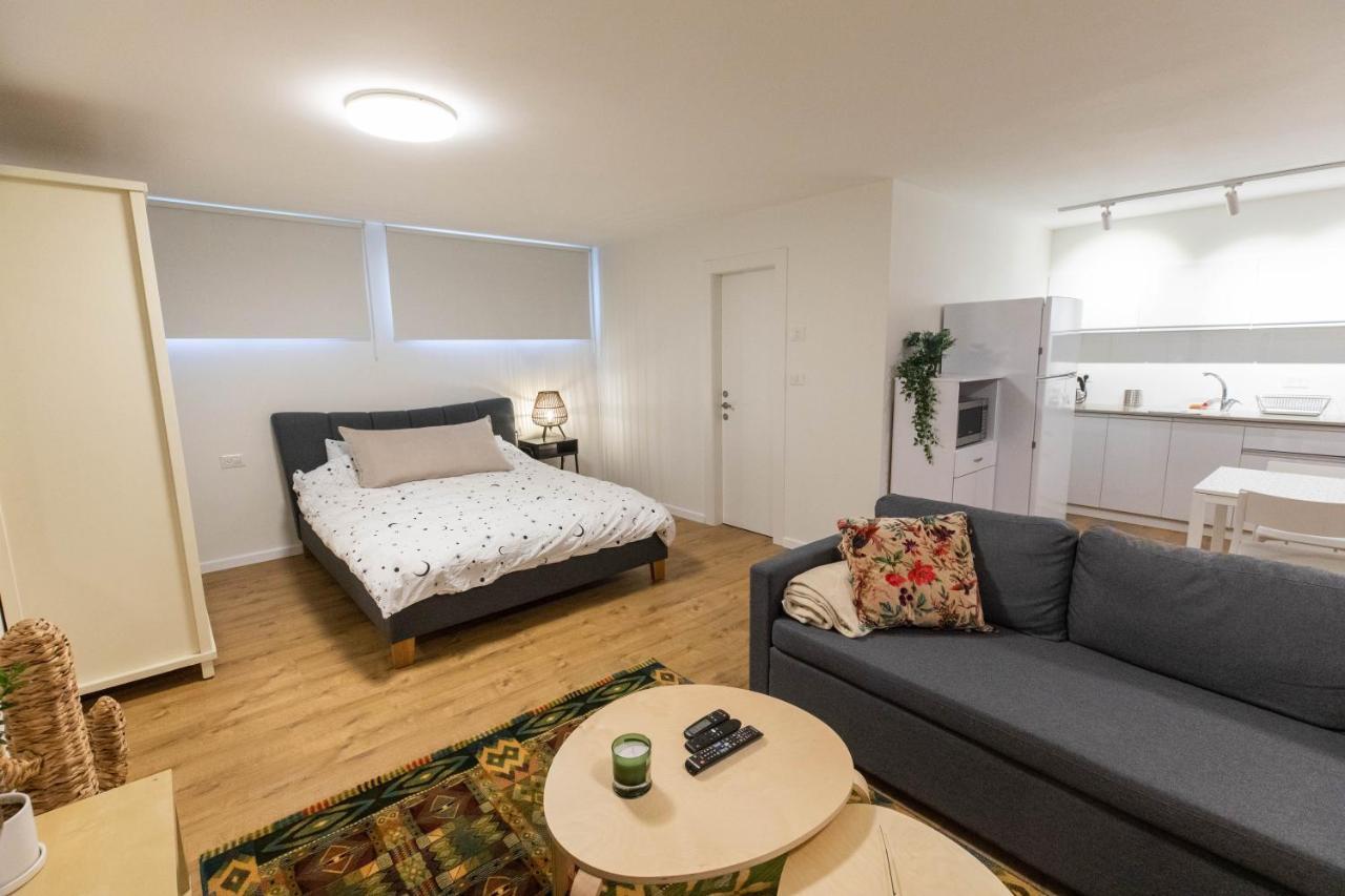 Sheba-Shik Apartment, Tel Hashomer שיבא-שיק, תל השומר,דירת סטודיו מקסימה! Ramat Gan Esterno foto
